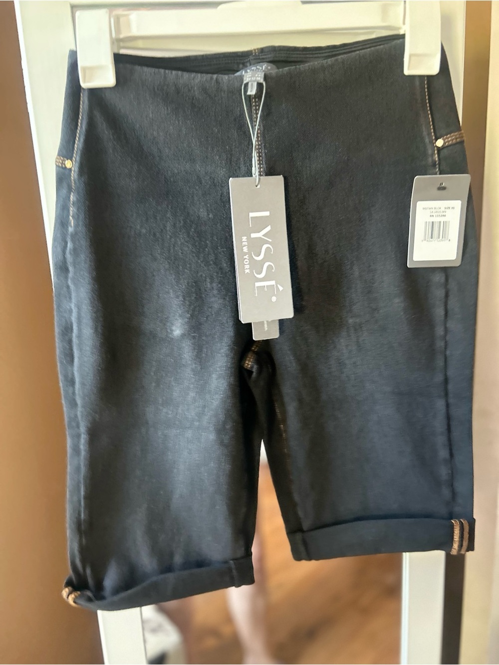 LYSSE Women's Dark Indigo Denim stretchy Bermuda Shorts, XS, NWT - Picture 2 of 12